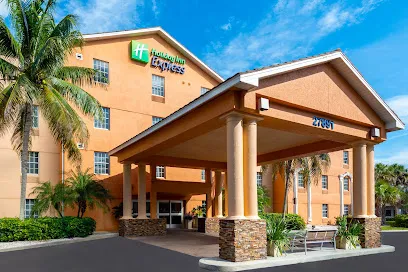 Holiday Inn Express & Suites